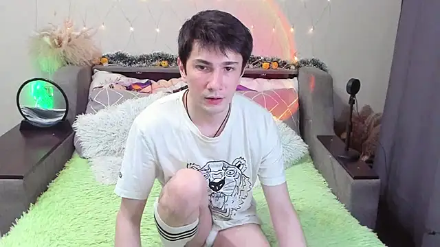 Yumi steve online show from November 5, 5:15 pm