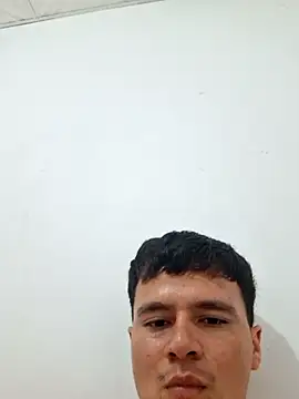 Andres1052 online show from February 12, 9:21 pm