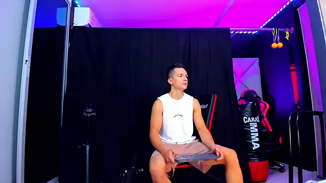 Aydenmiller96 online show from November 3, 12:04 am