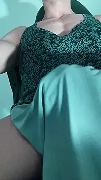 sexy fit guy on cam online show from December 21, 9:28 am