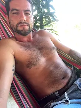 ali manzur online show from December 5, 7:18 pm