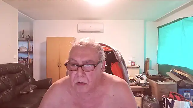 bebitzu online show from May 22, 4:56 pm