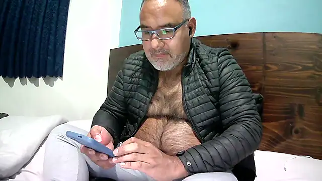 PhillDrake11 online show from March 24, 11:52 pm