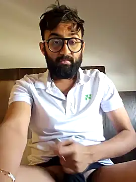 Snapshot of love4shownude chatting on January 17, 5:42 am love4shownude online show from January 17, 5:42 am