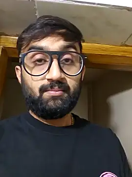 Snapshot of love4shownude chatting on December 7, 4:25 pm love4shownude online show from December 7, 4:25 pm