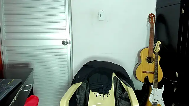 VincentSavage online show from April 18, 7:04 pm