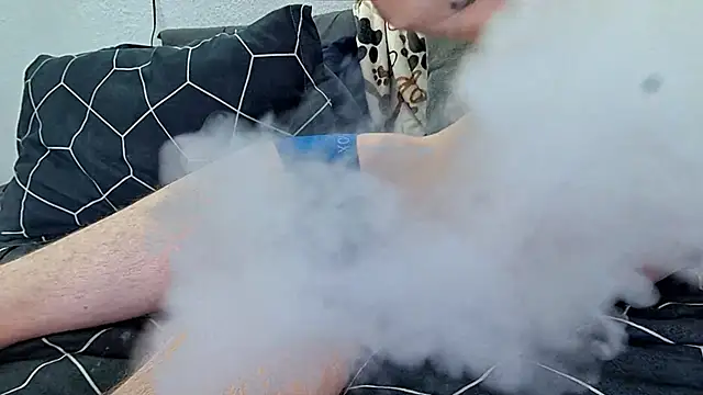 pyrowuff online show from December 5, 8:45 pm