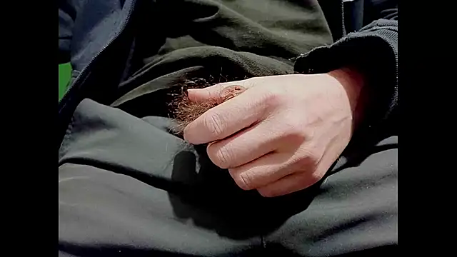 hairyuncut00 online show from December 2, 5:57 pm