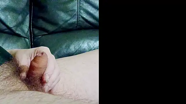 hairyuncut00 online show from February 22, 1:22 am