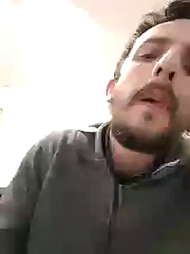 Snapshot of Lore93s chatting on March 3, 3:39 am Lore93s online show from March 3, 3:39 am