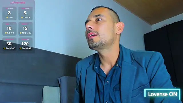 jhonyalzate2 online show from November 15, 3:52 am