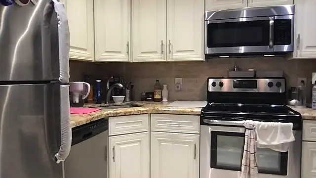 BigGuyMuscle online show from February 16, 9:13 pm