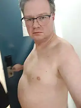 slavedh online show from December 10, 11:42 pm