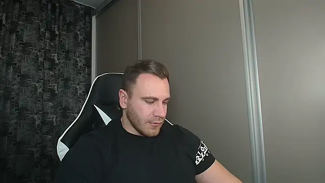 Thori92 online show from January 7, 6:35 pm