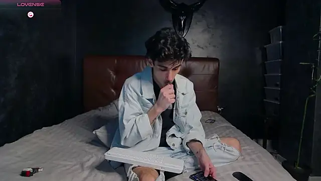 DanielCrush1 online show from April 4, 4:26 pm