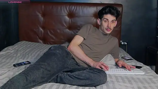 DanielCrush1 online show from March 15, 3:18 pm