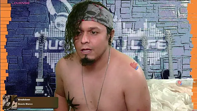 chino roz online show from December 25, 1:10 am