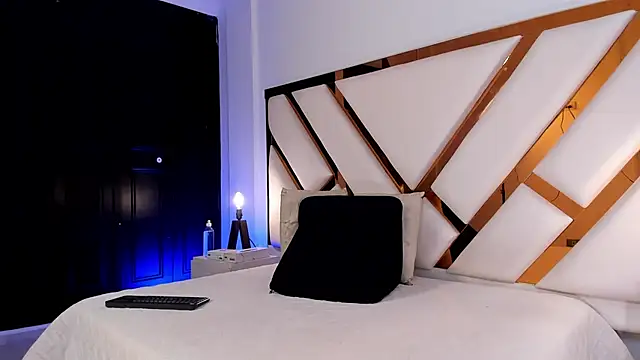 Aron cruz online show from March 10, 1:06 pm