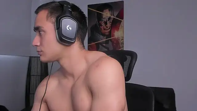 Snapshot of AlexRivera6 chatting on February 17, 10:58 pm AlexRivera6 online show from February 17, 10:58 pm