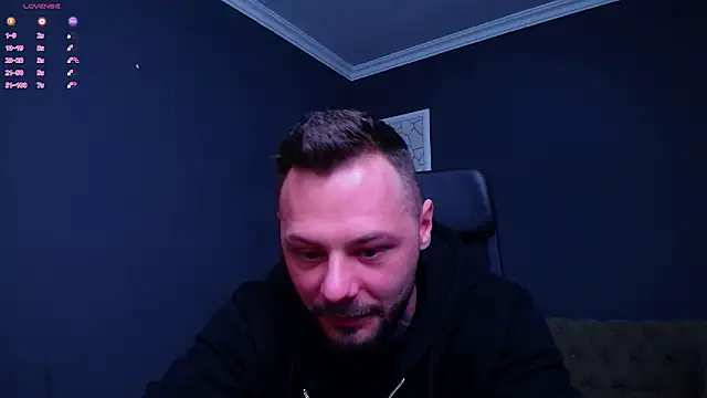 Snapshot of BrianHunts chatting on October 23, 4:27 am BrianHunts online show from October 23, 4:27 am
