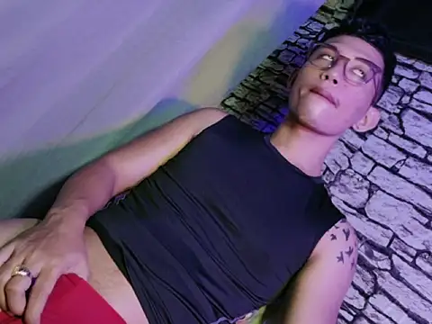 xlovercum online show from April 9, 12:41 am