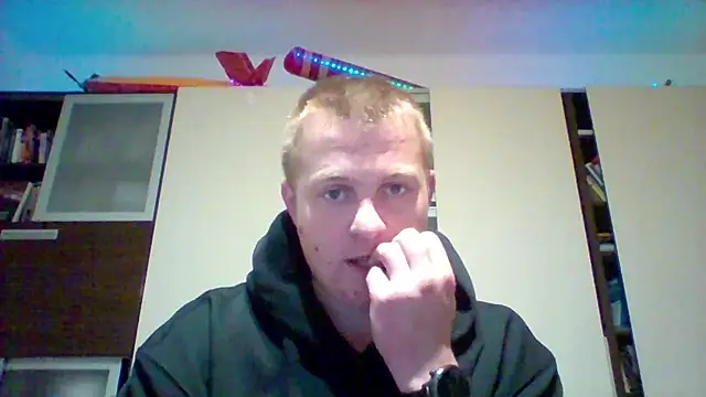 Snapshot of Matttthees chatting on October 22, 6:32 pm Matttthees online show from October 22, 6:32 pm