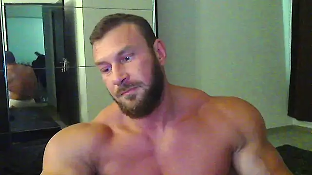 muscularkevin online show from June 6, 1:06 pm