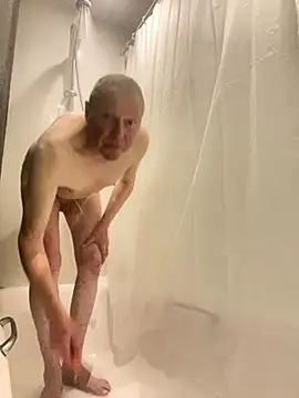 boilinghot123 online show from November 25, 5:15 pm