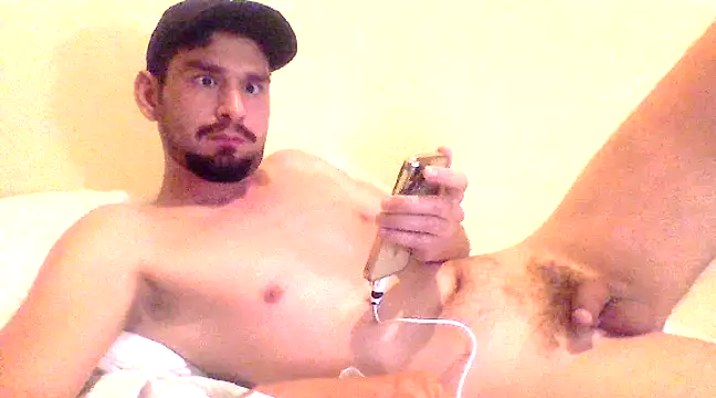 Snapshot of Tomthelong chatting on February 19, 9:25 pm Tomthelong online show from February 19, 9:25 pm