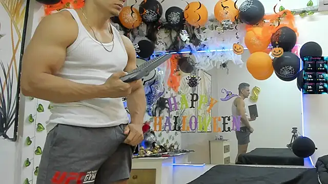 ChoreyTaiylor online show from October 16, 3:20 pm