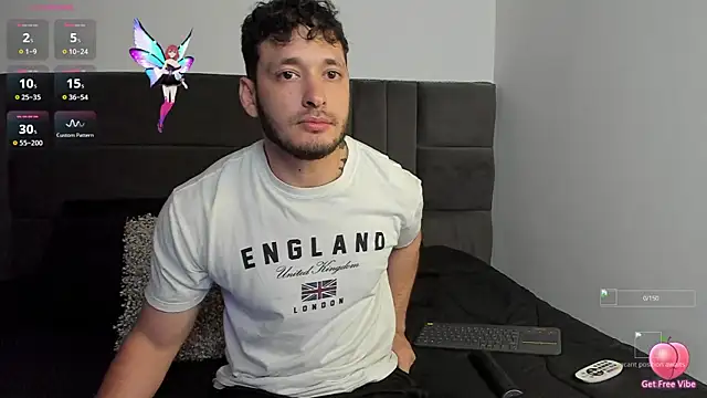 Snapshot of alejandro__2 chatting on October 22, 4:54 pm alejandro 2 online show from October 22, 4:54 pm