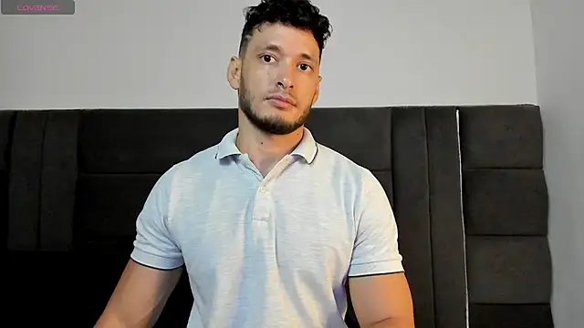 alejandro  2 online show from April 15, 6:30 pm