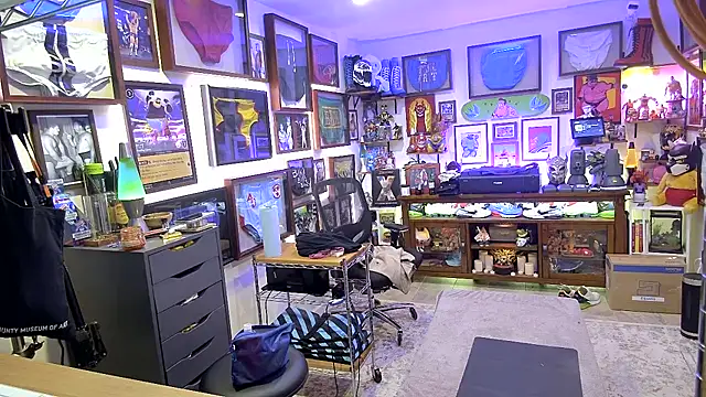 Briefs bud online show from February 23, 3:07 am