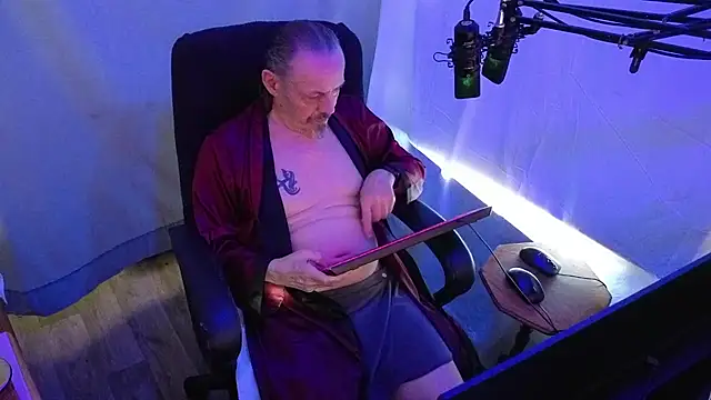 Richy  Rich  online show from May 26, 11:34 pm