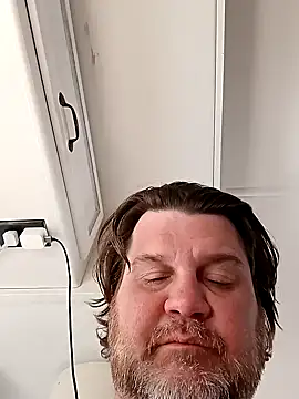 EZYves online show from February 9, 9:19 pm