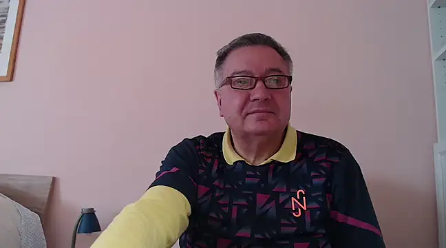 YOU6me online show from February 4, 9:38 am