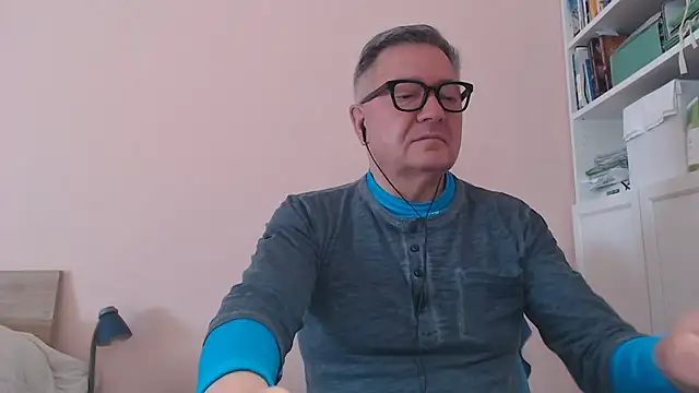 YOU6me online show from May 21, 7:26 am