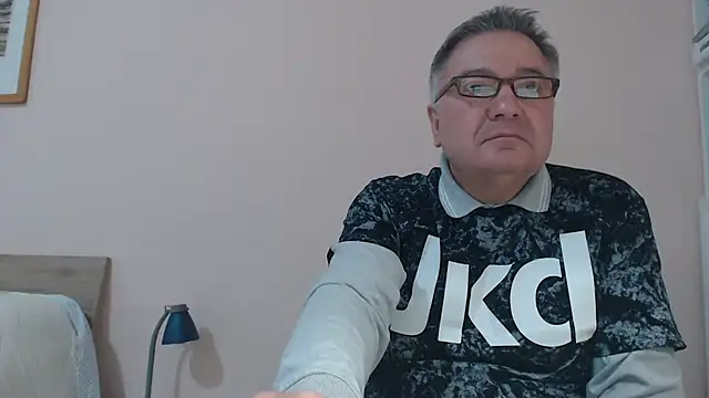 YOU6me online show from February 8, 9:35 am