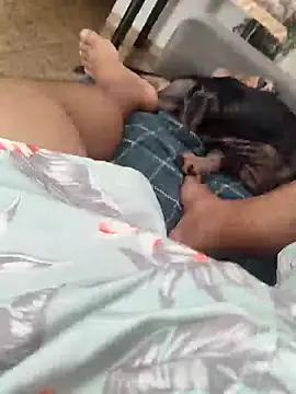 Snapshot of vini4016 chatting on January 1, 12:00 pm vini4016 online show from January 1, 12:00 pm