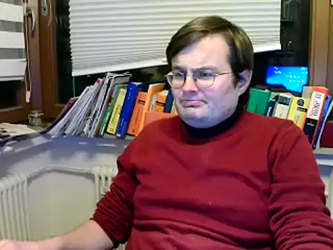 Snapshot of makau1 chatting on January 4, 8:48 pm makau1 online show from January 4, 8:48 pm