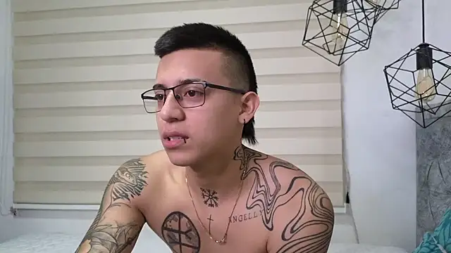 SIXXTOLOVE18 online show from March 28, 10:21 pm
