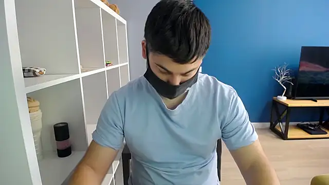 Tomguys online show from March 18, 9:23 am