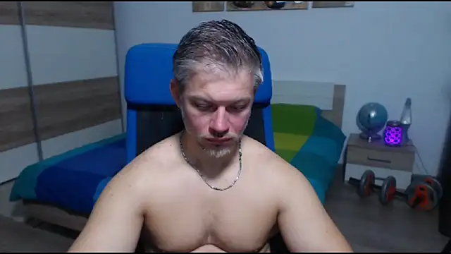 Snapshot of RobbyShawz chatting on October 21, 8:28 am RobbyShawz online show from October 21, 8:28 am