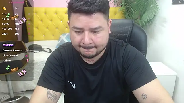 Snapshot of oso_dirty_ chatting on March 16, 5:28 pm oso dirty  online show from March 16, 5:28 pm