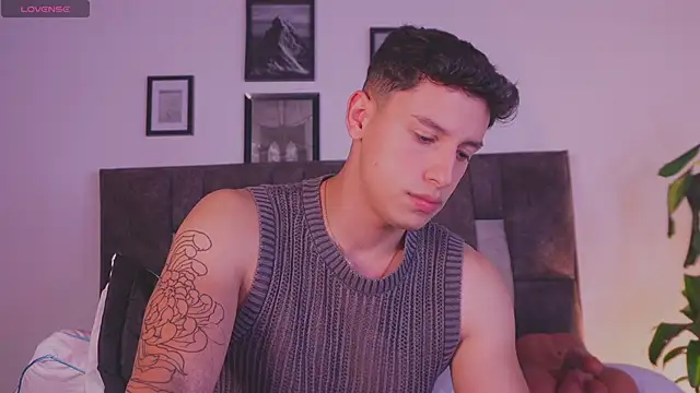 I Gabriel online show from April 15, 5:18 am