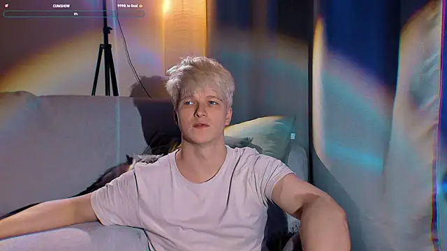 Snapshot of Breston_Sweet chatting on October 21, 7:50 pm Breston Sweet online show from October 21, 7:50 pm