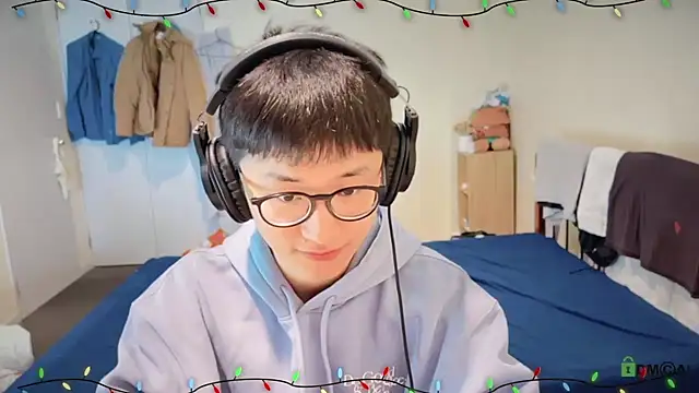 romeoisme   online show from January 1, 7:20 am