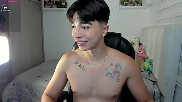 santy7v7 online show from December 3, 1:39 pm