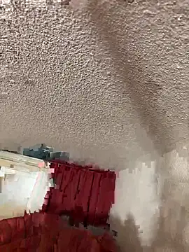 Snapshot of agitnizci13 chatting on December 5, 3:59 am agitnizci13 online show from December 5, 3:59 am