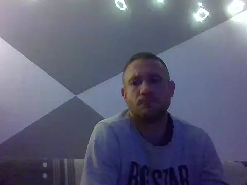 aroj95 online show from April 22, 8:35 pm